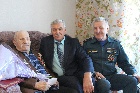 Глава Черногорска поздравил с днем рождения ветерана Петра Ефимовича Чурилова и вручил ему юбилейную медаль 